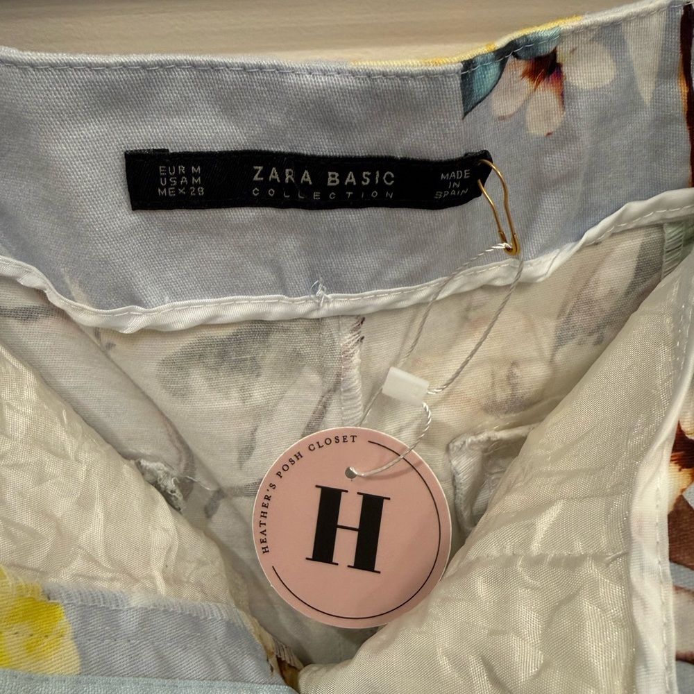 Zara Light Blue Floral Bermudas - Picture 3 of 4